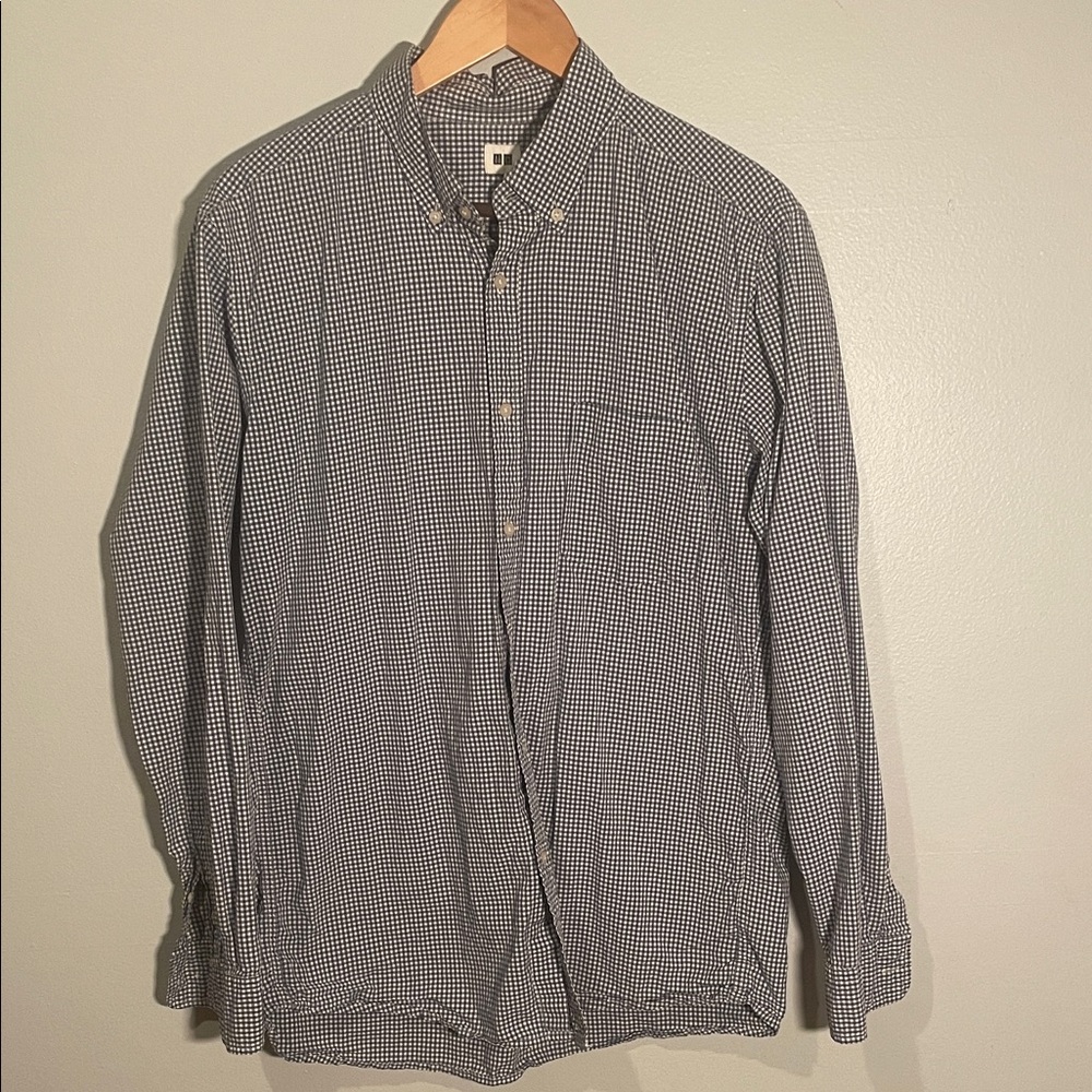 Uniqlo Men's Blue and White Checkered Shirt size Large